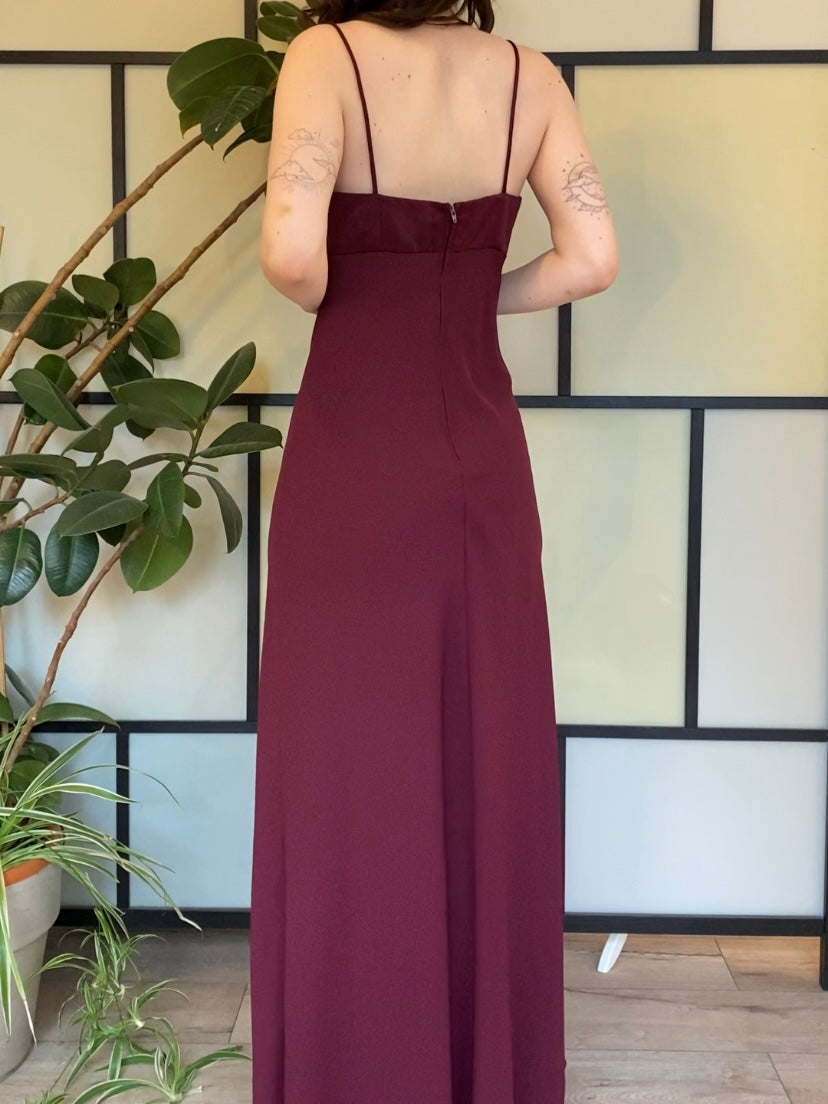 Bordowa suknia empire waist
